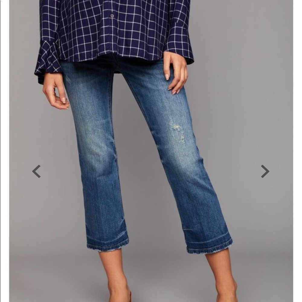 maternity crop bout jeans